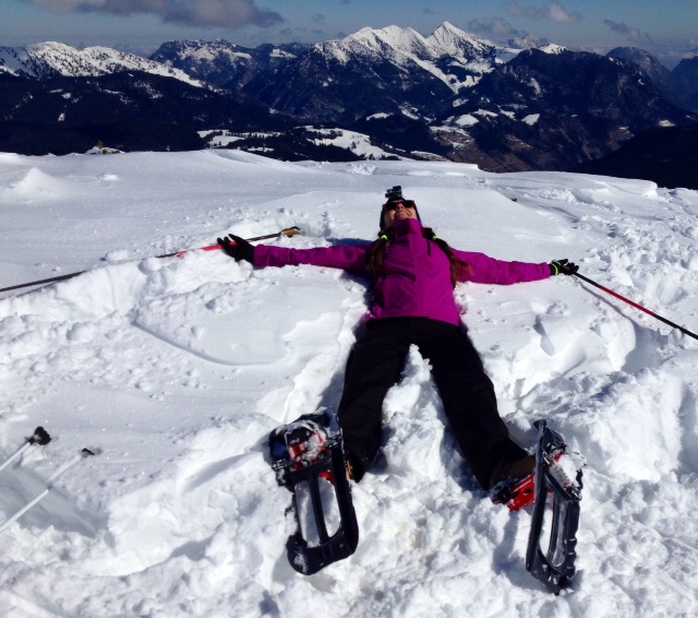 Lumikengillä huipulle